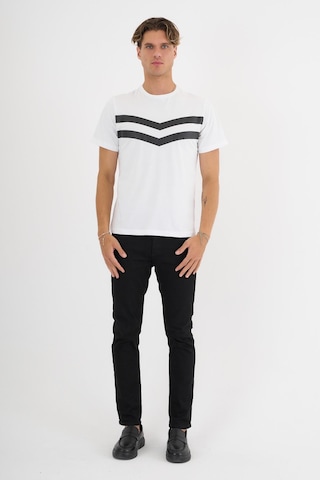 Erkek Beyaz Baskılı %100 Pamuklu Standart Kalıp T-sihrt Beyaz