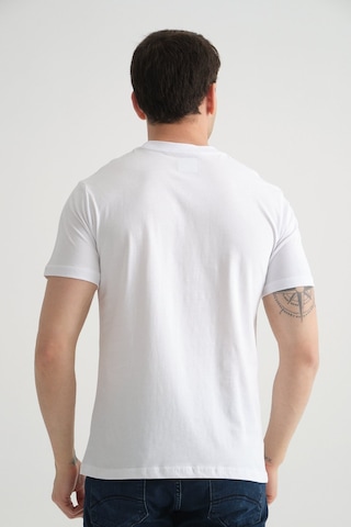Shooter Sportwear Shooter Erkek Pamuklu Esnek T-shirt Standart Kalıp Minimal Logolu Beyaz