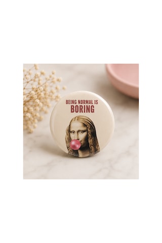 Mona Lisa Tasarımlı "being Normal Is Boring" İğneli Rozet - Pop Art Çanta Ve Ceket Rozeti Çok Renkli