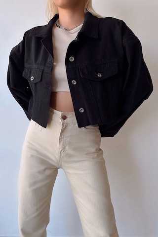 Siyah Çift Cepli Lazer Kesim Yıkamalı Crop Denim Ceket Bcdf-235408 Çok Renkli
