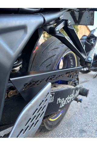 Yamaha R-25 Zincir Koruması Siyah