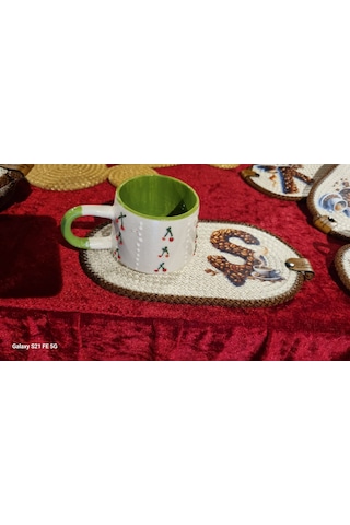 Harf Temalı Kahve Sunumluğu Krem-kahverengi