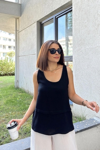 WeShaya Siyah İthal Müslin Kumaş, Basic, Katlı, Salaş Askılı Bluz & Atlet Siyah