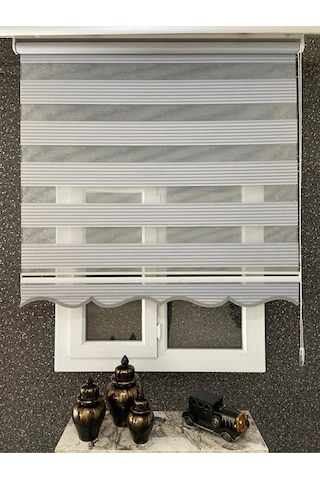 Gri Geniş Pliseli Zebra Stor Perde Eteği Dilimli Alüminyum Kasa+metal Ayak