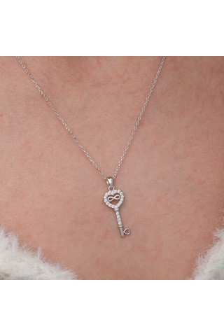 Lucky Life Gümüş Kalpli Sonsuzluk Anahtar Kadın Kolye Gümüş