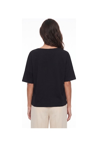 Onloox Kadın Siyah Siyah Pamuklu Kayık Yaka Oversize Kısa Kollu Önü Baskı Detaylı Sportif T-shirt