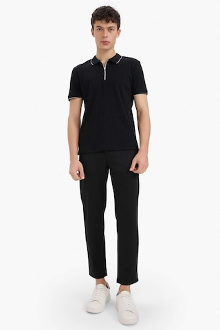 DeFacto Slim Fit Dar Kesim Polo Yaka Kısa Kollu Fitilli Kaşkorse Yarım Fermuarlı Siyah Tişört D3948AX24SMBK81