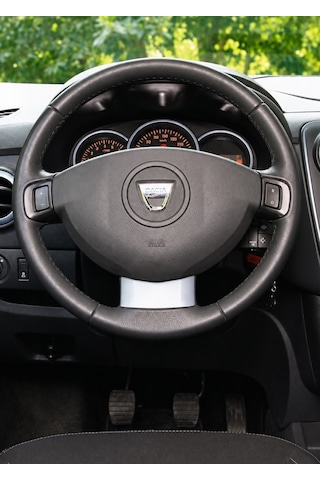 Sandero Stepway Logan Mcv Dokker Lodgy Hız Sabitleyici Uyumlu Deri Direksiyon Simidi 484006206r