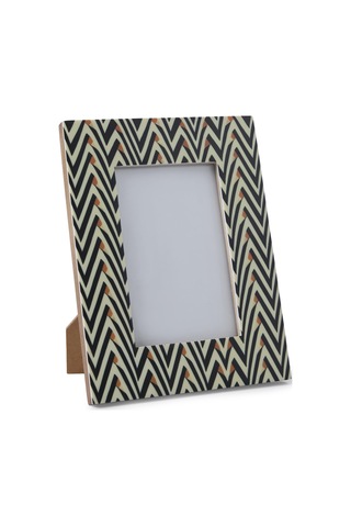 Yargıcı Çizgi Desenli Dikdörtgen Çerçeve 16x21 Cm 26knha1041m St