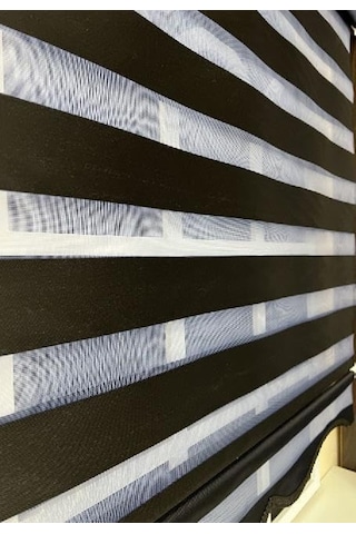 Siyah Bambu Zebra Stor Perde Etek Dilimli