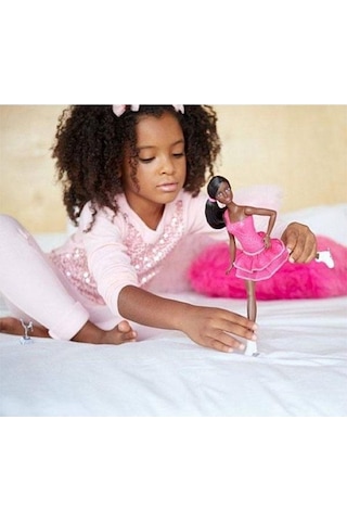 Buz Patenci Barbie Kariye Bebekleri Fcp27