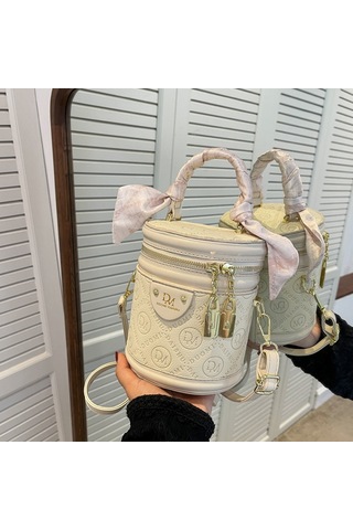 Lyon Üstdüzey Nişsilindir Gelçantası Kovaçancapraz Vücut Çantası - Beyaz Beyaaz