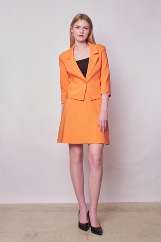 Kadın Yakalı Kapri Kollu Kolu Yırtmaçlı Hafif Likralı Kumaş Kısa Blazer Ceket Etek Jument 100083 -mango Mango