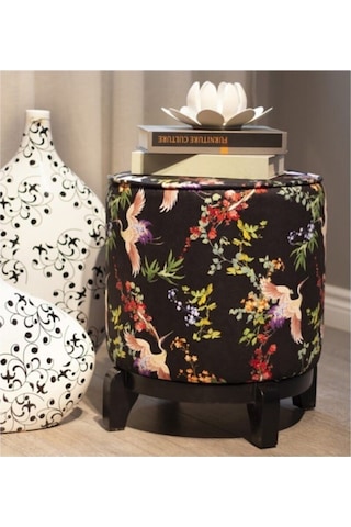 Sarı Kuş Detay Ahşap Ayaklı Puf Kumaşı Süettir. Uluslararası Solmama Sertifikasına Sahiptir. Çok Renkli