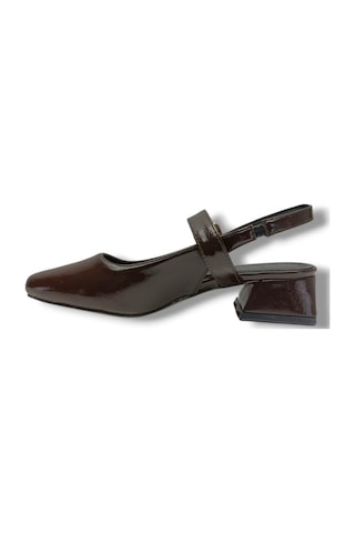 Ceylan Shoes 315-26 Kırışık Rugan Deri Kısa Kare Topuk Arkası Açık Kadın Ayakkabı Kahverengi