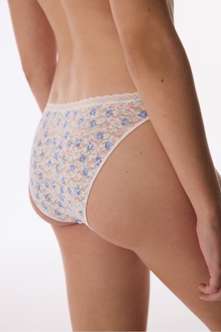 Penti Kırık Beyaz Easy Lace Dantel Desenli V Model Slip Külot