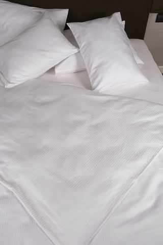 Lawon Atina Serisi Tek Kişilik Pamuk Saten Otel Nevresimi 160 220cm Beyaz