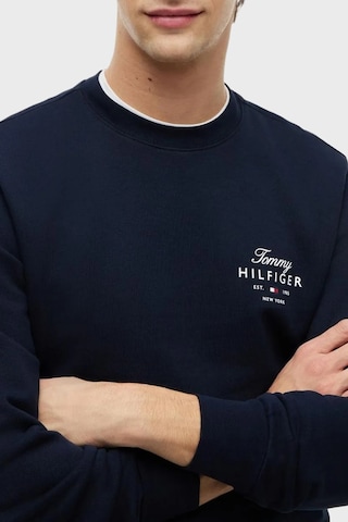Tommy Hilfiger Logolu Pamuklu Regular Fit Bisiklet Yaka Sweat Erkek Sweat Mw0mw43218 Dw5 Lacivert