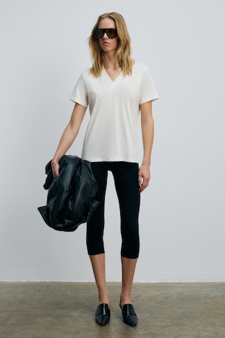 Grımelange Alıne Kadın %100 Organik Pamuk Derin V Yakalı Comfort Fit Ekru T-shirt Ekru