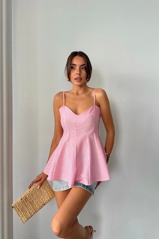 Çizgili Gofre Askılı Pens Detaylı Bluz - Pembe Pembe