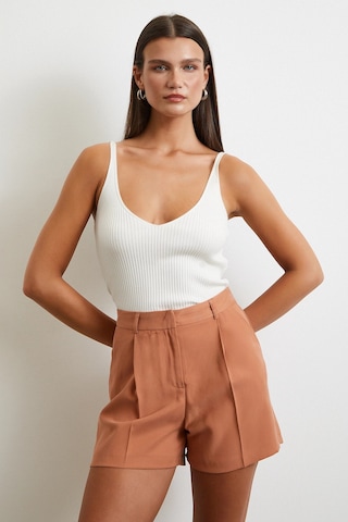 Piliseli Cepli Şort Kiremit Kiremit