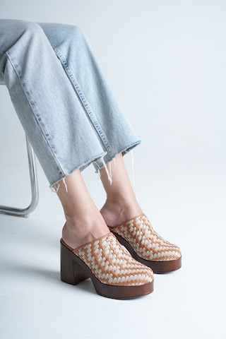 Analin Shoes Kadın Hakiki Deri Platform Topuklu Örgülü Terlik Taba Analin Shoes Kadın Hakiki Deri Platform Topuklu Örgülü Terlik Taba
