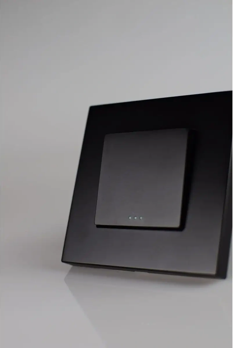 Vo'stabl Siyah Tek Tuşlu Aydınlatmasız Işık Anahtarı 153855205