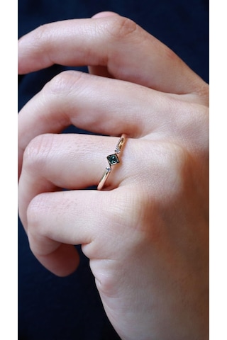 Diamine 0.02 Karat Pırlanta, 0.09 Multi Safir Minimal Yüzük