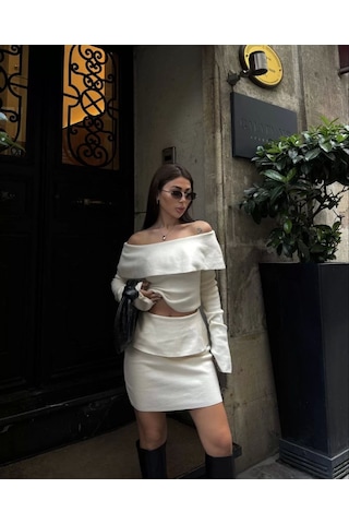 Straplez , Madonna , Carmen Yaka Croplu Mini Etekli İkili Takım Triko - Beyaz Beyaz