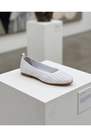 Futsishoes Bella Beyaz Hakiki Deri Lazer Kesim Kadın Babet