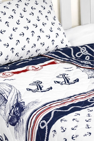 %100 Pamuk Kapitone Yatak Örtüsü Tek Kişilik Gemici Desenli 160x220 Cm + 1 Adet Yastık Kılıfı Lacivert