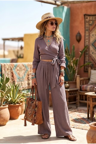 Fashion Cocktail Asimetrik Cepli Lastikli Pantolon Yan Bağlamalı Kollu Crop Yazlık Tatil Dokulu Gofre Kumaşlı Kadın Bohem Boho Takım Set Mürdüm