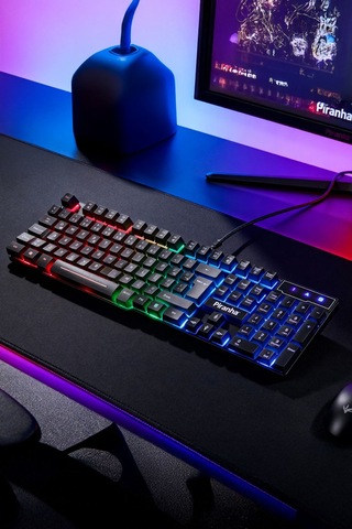 2345 Usb Kablolu 7 Renk Led Işıklı Gaming Q Klavye
