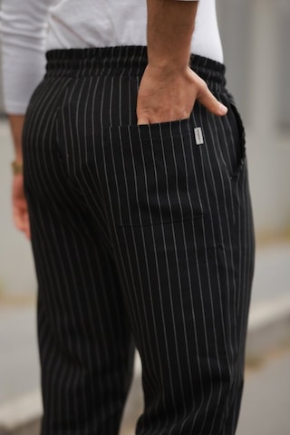 Erkek Beli Bağcıklı Çizgili Pantolon Siyah