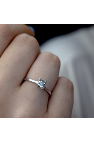 Lilarote 0.06 Ct. Kare Tektaş Pırlanta Yüzük