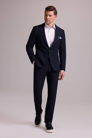Erkek Lacivert Slim Fit Sivri Yaka Takım Elbise