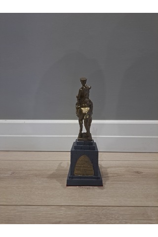 Onur Anıtı Biblo - Küçük Boy