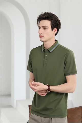 New Performance Premium Polo T-shirt %53,8 Polyester %37,2 Pamuk %2,5 Spandex %2,0 Asetat %1,7 Bakır Amonyak %1,5 Dut İpeği %1,3 Keten Yeşil