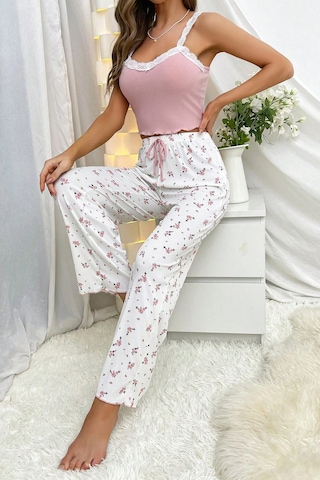 Merry See Askılı Şık Üstü Dantel İşlemeli Baskılı Pijama Takımı Çok Renkli