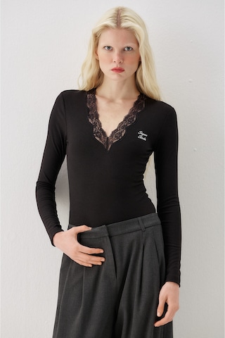 Sagaza Studio Ss6163 Yaka Dantel Detaylı Çıt Çıtlı Body SIYAH
