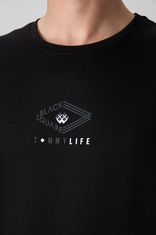 Tommy Life Siyah Pamuklu Kalın Yumuşak Dokulu Oversize Fit Baskılı Erkek T-shirt - 88325 Siyah
