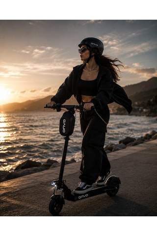 Onvo Ov-007 X 500 W Elektrikli Scooter Kasklı Siyah