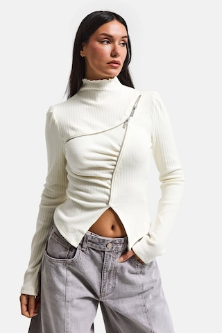 it's basic Kadın Beyaz W5 Asimetrik Kesim Fermuar Detaylı Özel Tasarım Crop Top