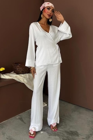 Moderie Butik Kruvaze Model Klasik Pantolonlu Çupra Keten Takım 10191 Beyaz