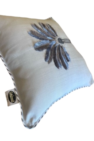 Goldroom Özel Tasarım Punch Desen Dekoratif Dolu Kırlent