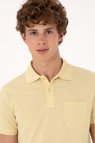 U.S. Polo Assn. Erkek Slim Fit Dökümlü Polo Yaka Açık Sarı Tişört 50299538-VR183