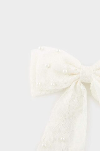 Defacto Kadın Kurdele Görünümlü İncili Çıtçıtlı Toka E6801axnswt1 Diğer