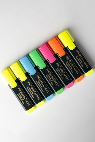 Faber-Castell Fosforlu Kalem Seti, 8’li, Su Bazlı Mürekkep, Kesik Uç, 3 Farklı Çizgi Kalınlığı