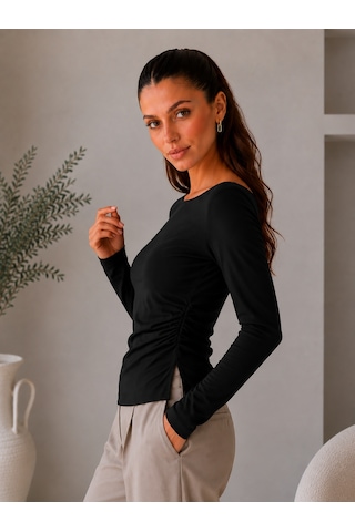 Sortie Collection Yan Büzgülü Önü Uzun Asimetrik Yırtmaçlı Kayık Yaka Bluz Siyah