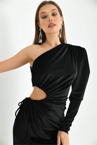 Dip Moda Kadın Kadife Omuz Detaylı Uzun Abiye Elbise Dpnbs9299 Siyah